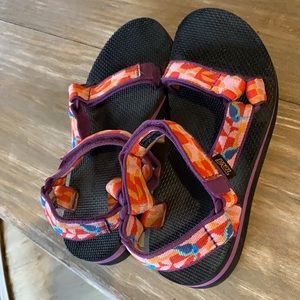 Reba sandals colors (pink orange, purple)